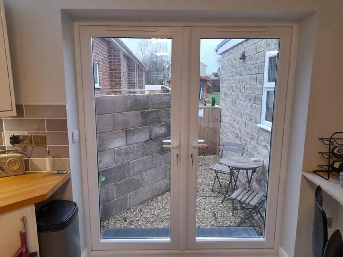 Outstanding Modern 1-Bed House in Chippenham Chippenham (Wiltshire) Exterior foto